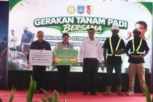 Mentan Amran Gelontorkan Bantuan Rp1,3 Triliun untuk Papua Selatan, Perkuat Lumbung Pangan Indonesia Timur